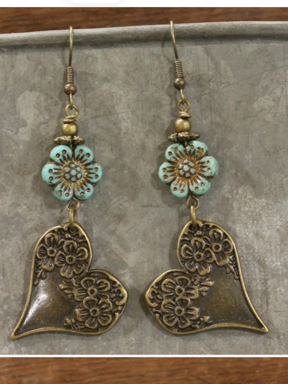 🎉 BOHO Czech & Bronze Mint Heart Charm Dangle Earrings